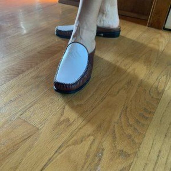 Stuart Weitzman two-toned mules - Picture 4 of 4